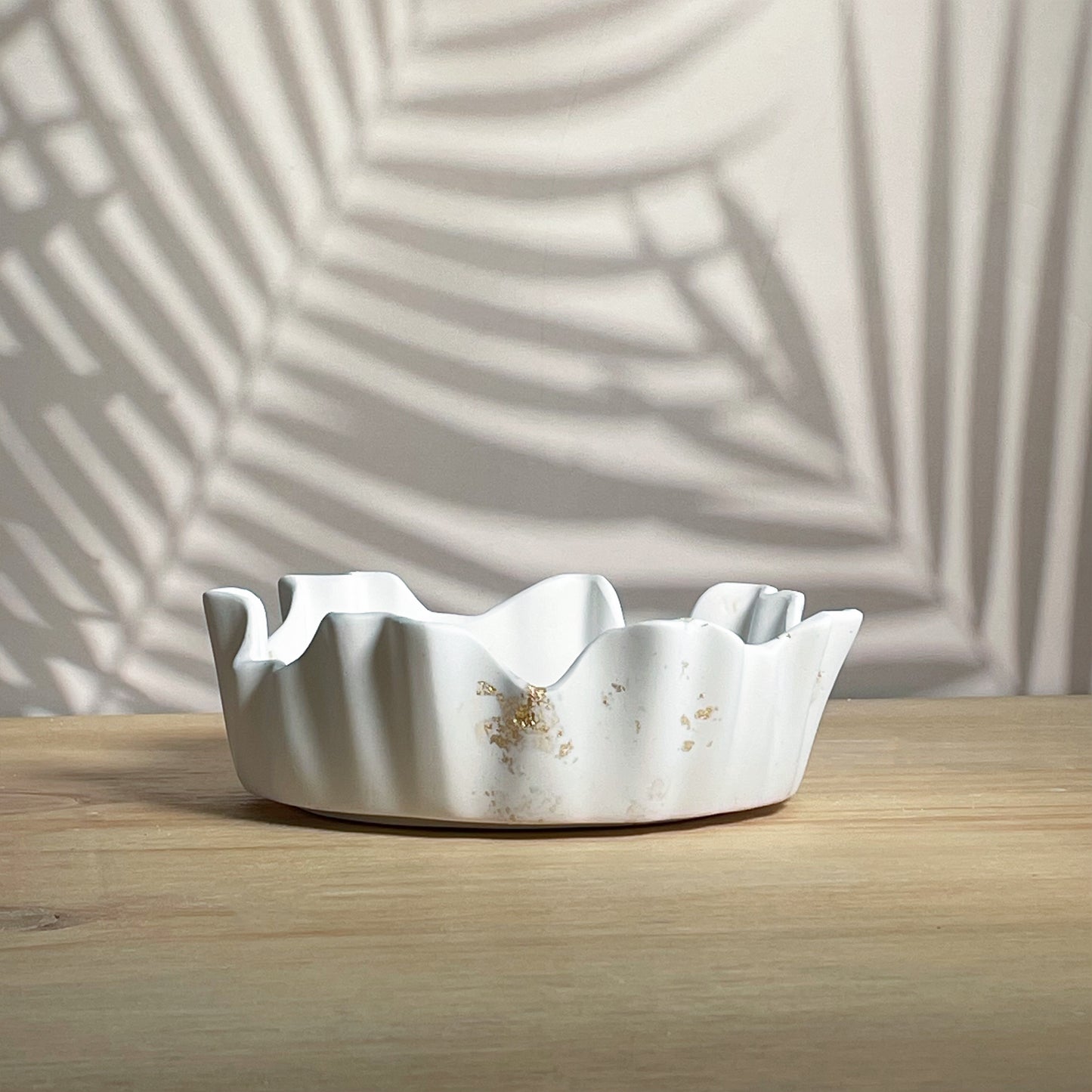 Crown Deep Candle Bowl - White Gold Whisper