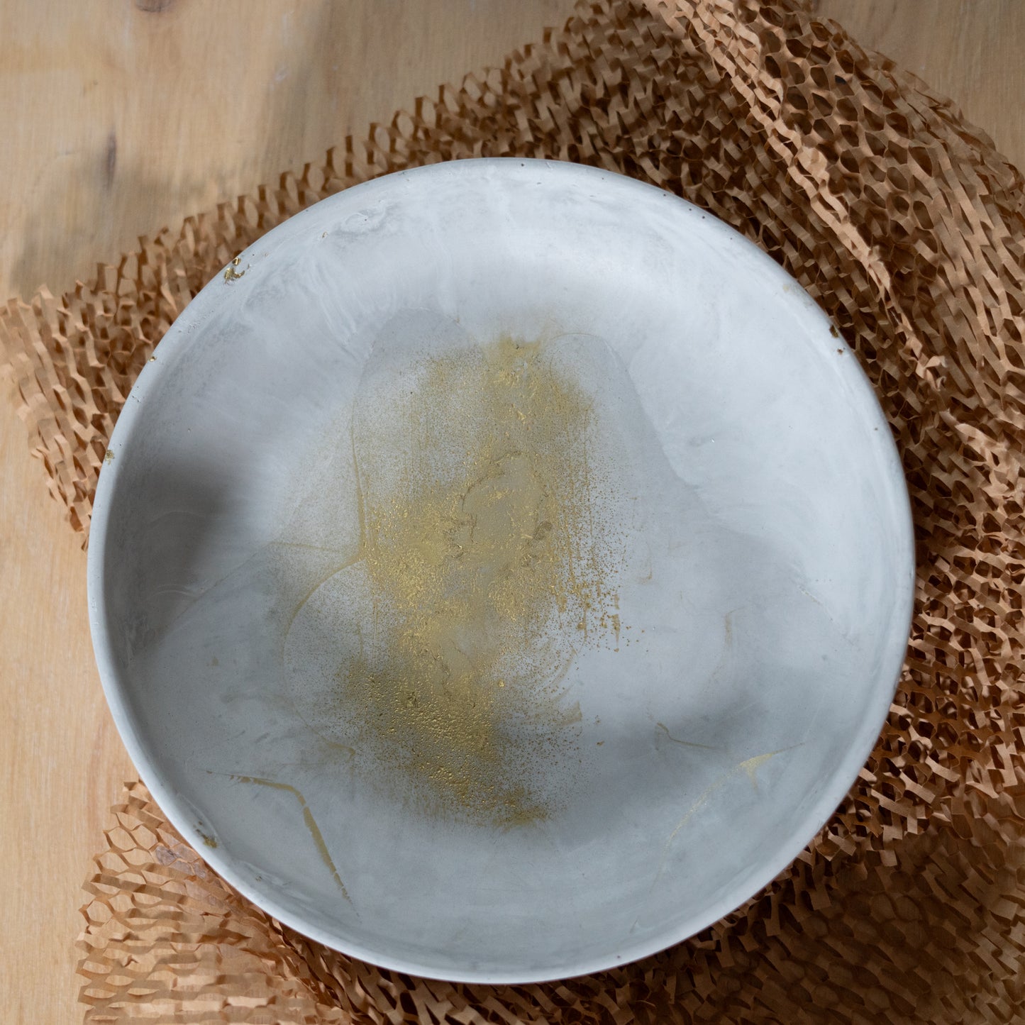 Minimalist Candle Bowl - Slate with Gold accents